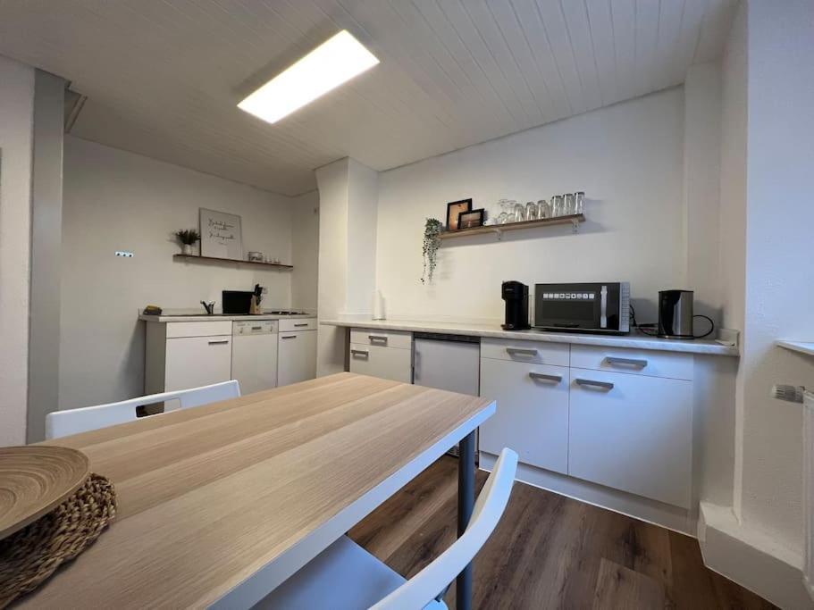 Gemuetliches Haus Mit 2 Zimmern Vallendar Exterior foto